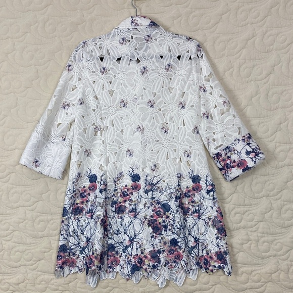 Peter Nygard White and Purple Floral Lace Blouse Set - Picture 13 of 15